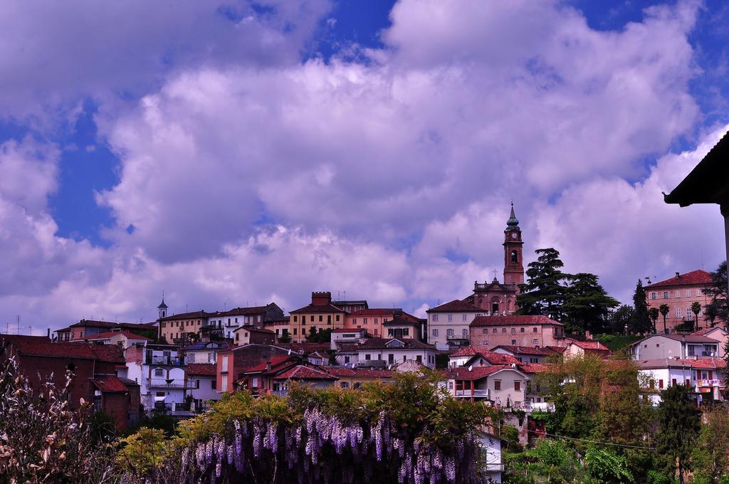 La Foresteria Del Castello - Wellness Hotel In Dimora Storica CastellʼAlfero Εξωτερικό φωτογραφία