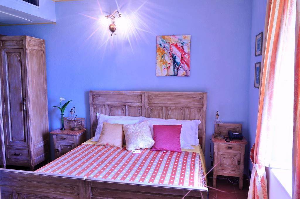La Foresteria Del Castello - Wellness Hotel In Dimora Storica CastellʼAlfero Δωμάτιο φωτογραφία