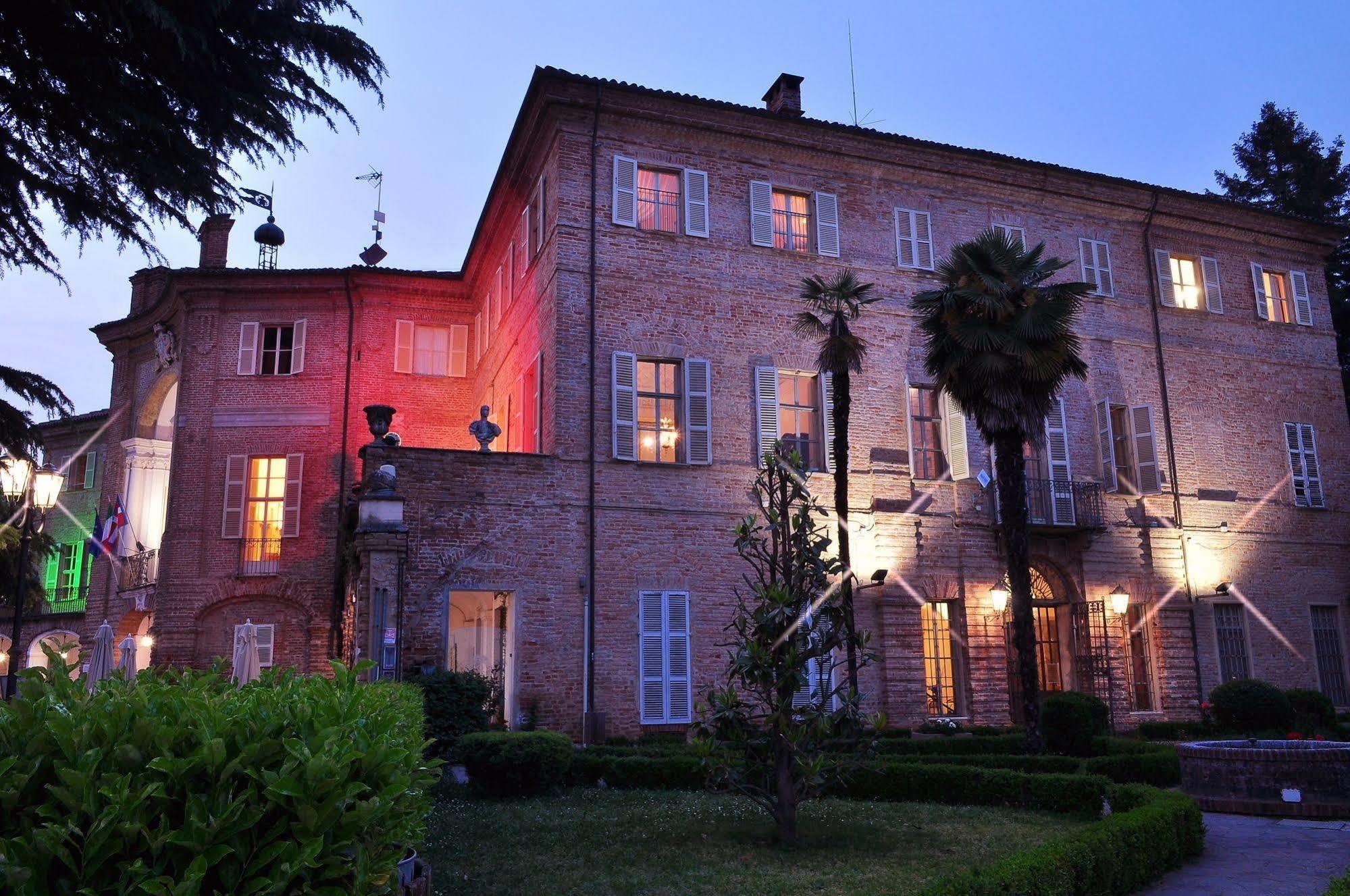 La Foresteria Del Castello - Wellness Hotel In Dimora Storica CastellʼAlfero Εξωτερικό φωτογραφία