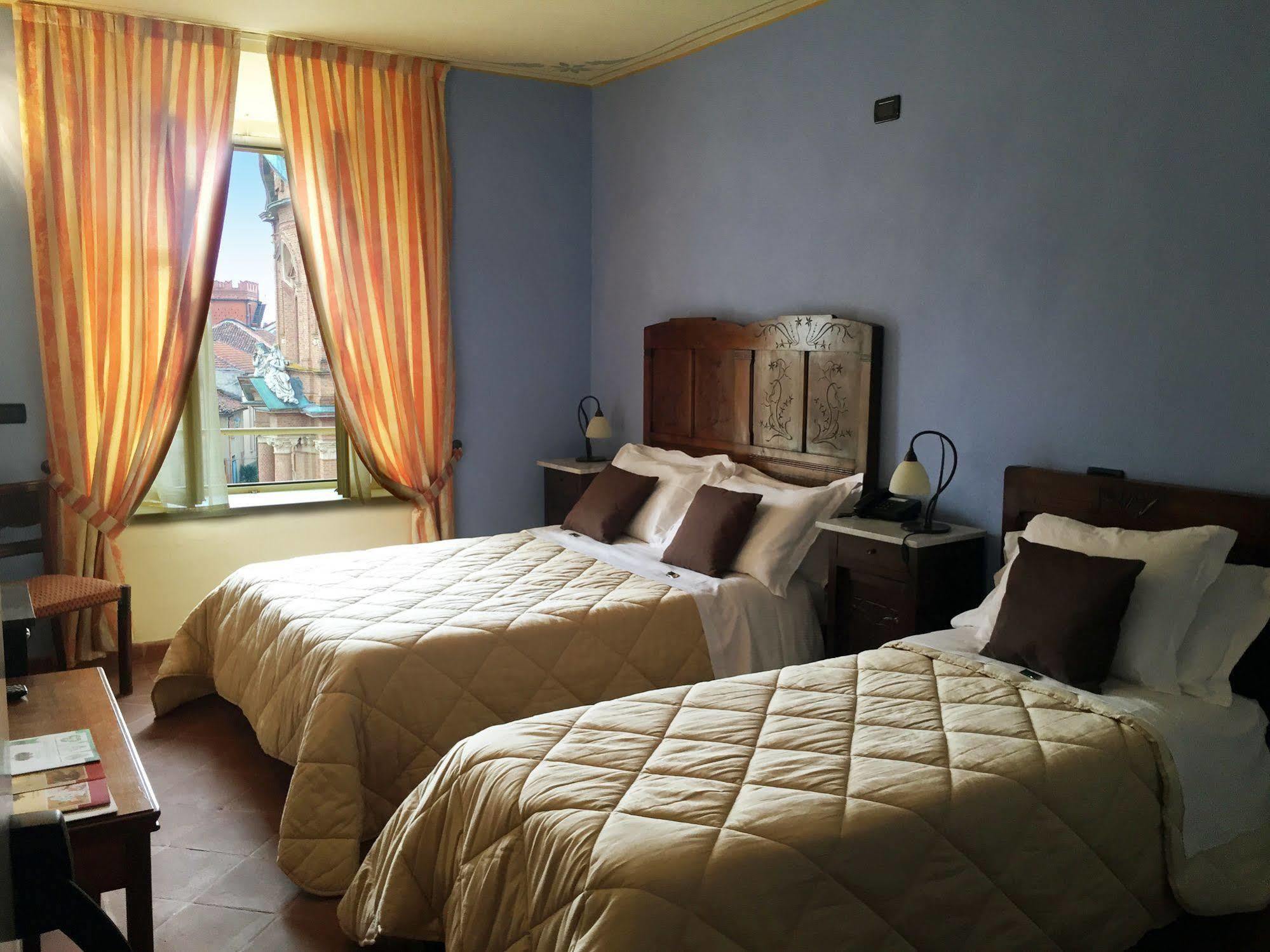 La Foresteria Del Castello - Wellness Hotel In Dimora Storica CastellʼAlfero Εξωτερικό φωτογραφία