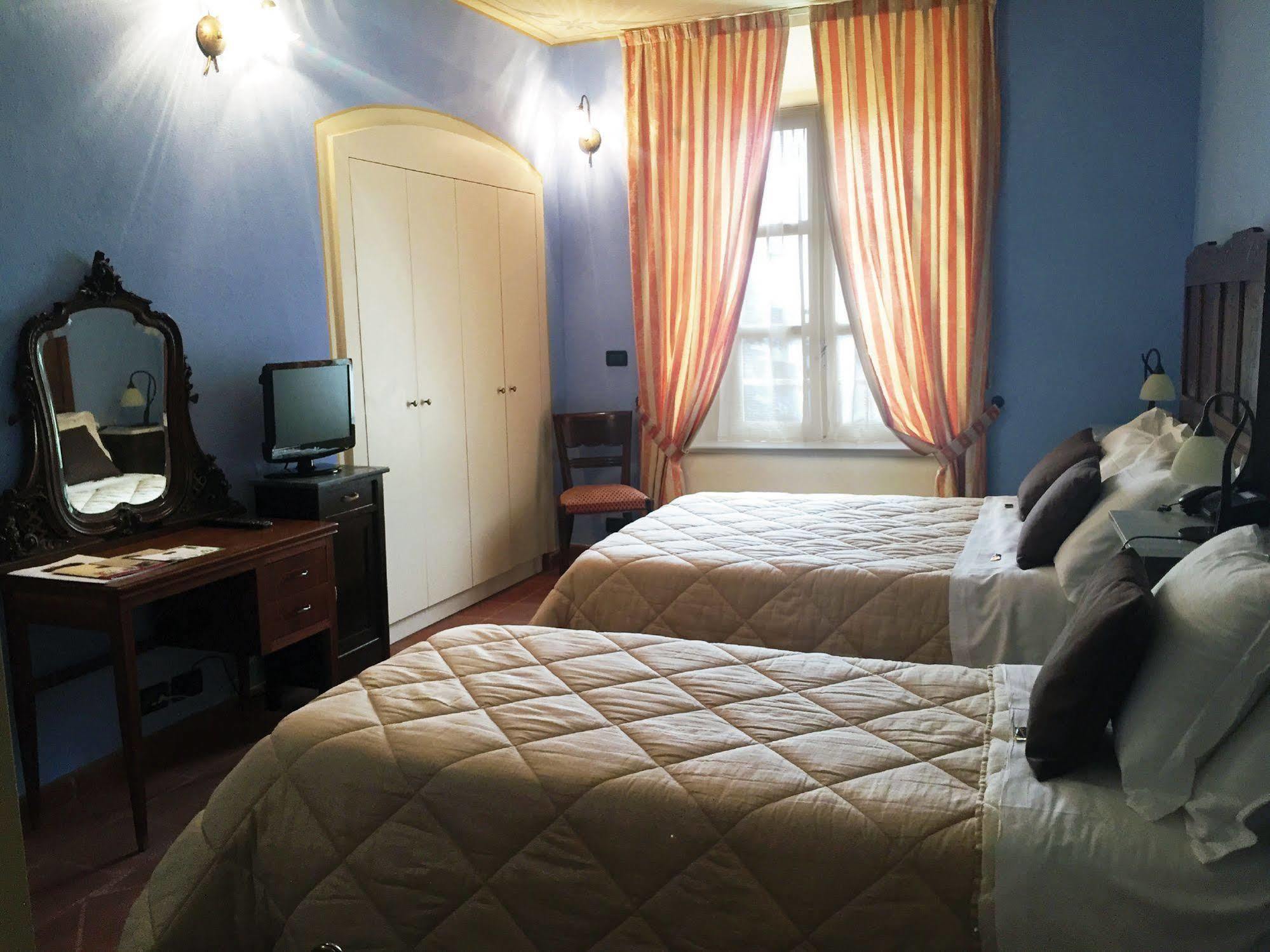 La Foresteria Del Castello - Wellness Hotel In Dimora Storica CastellʼAlfero Εξωτερικό φωτογραφία